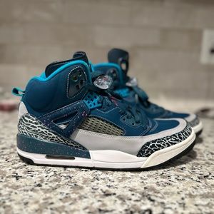 Jordan Retro 4 Spizike shoes in “Space Blue” - sz 10